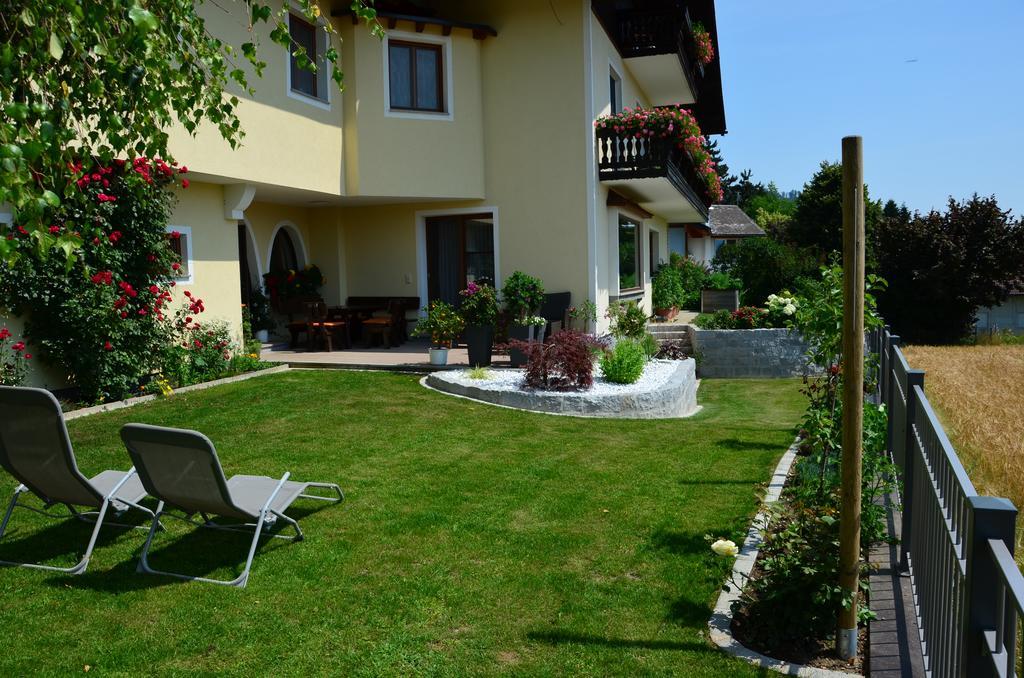 Haus Gruber Hotel Attersee Екстериор снимка