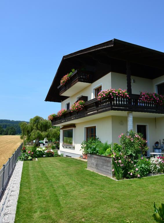 Haus Gruber Hotel Attersee Екстериор снимка